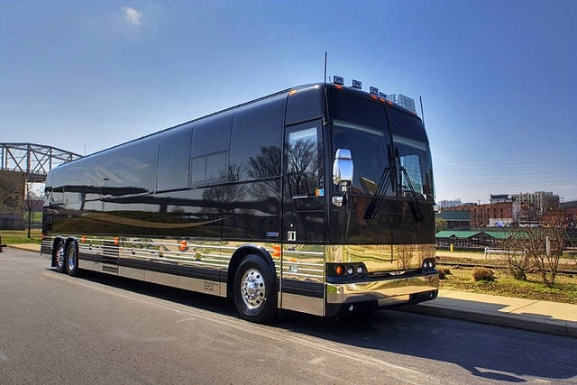 Entertainer Coach 9620, Mayo Tours, Inc